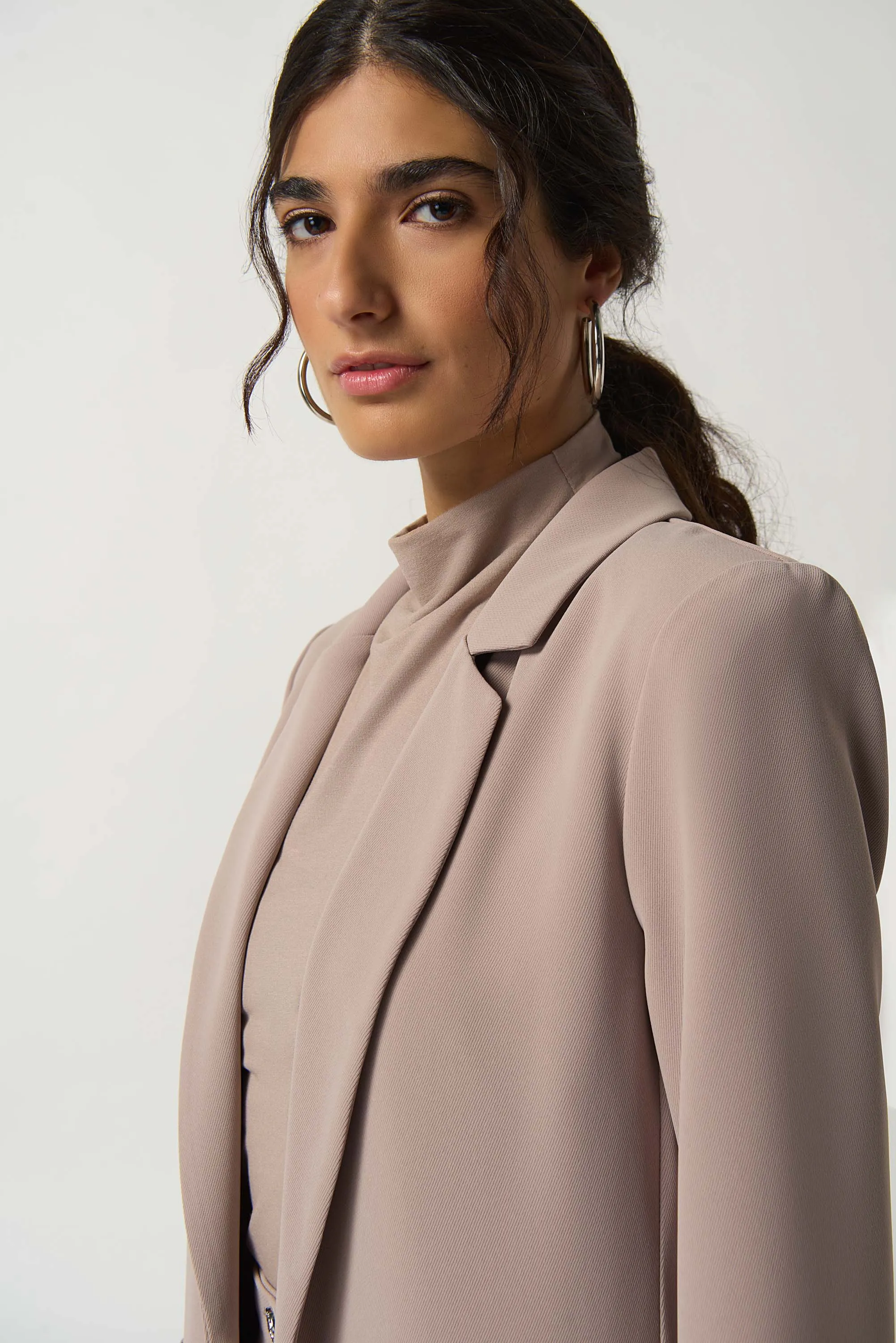 BLAZER WITH TAB SLEEVE