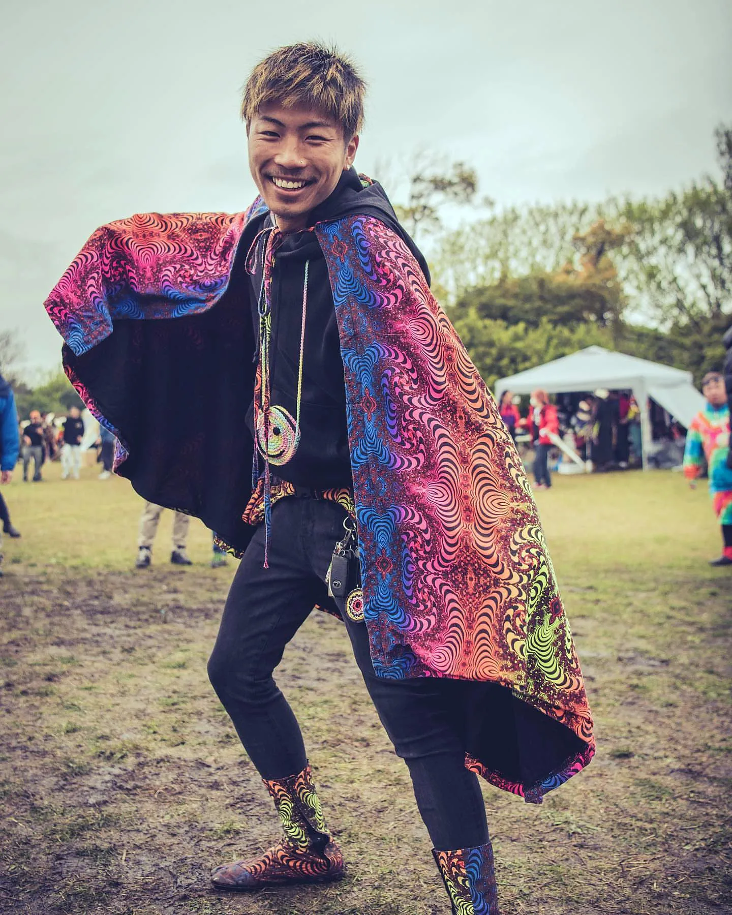 Hooded Cape : Rainbow Fractal